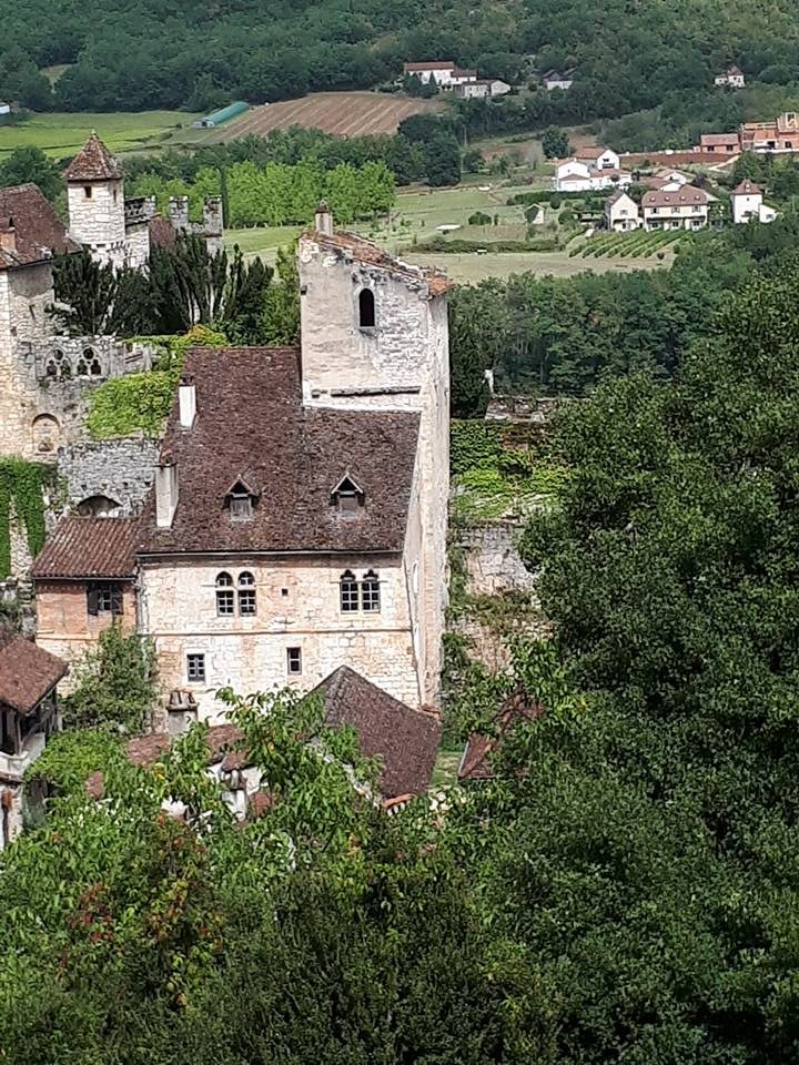 La Maison André Breton en Saint-Cirq-Lapopie, sobre el valle del Lot